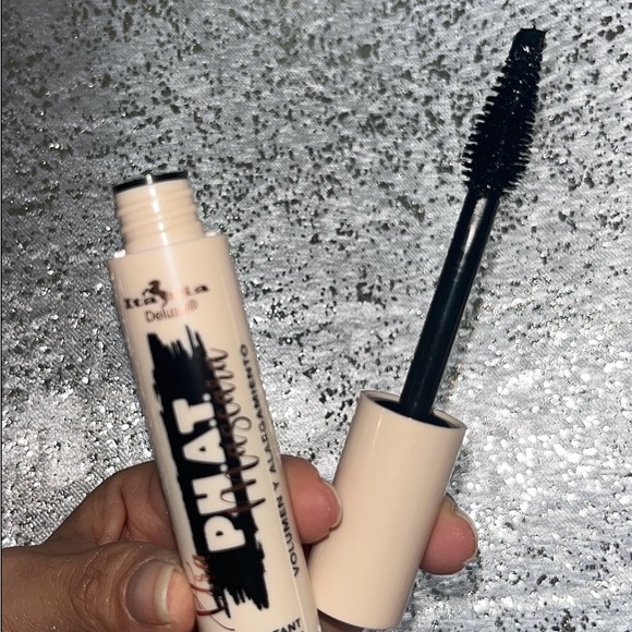 Italia Extra Phat mascara - Picture 3 of 3